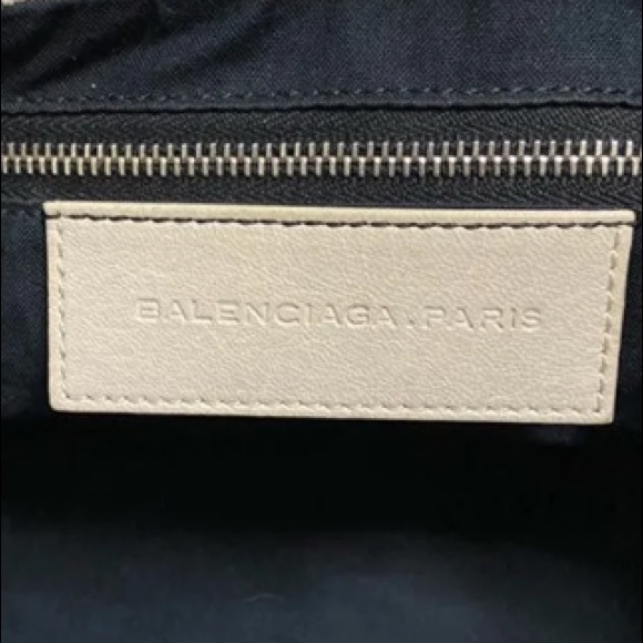🌸🌸🌸SOLD 🌺🌺🌺Balenciaga large bag 💼. - Picture 6 of 13